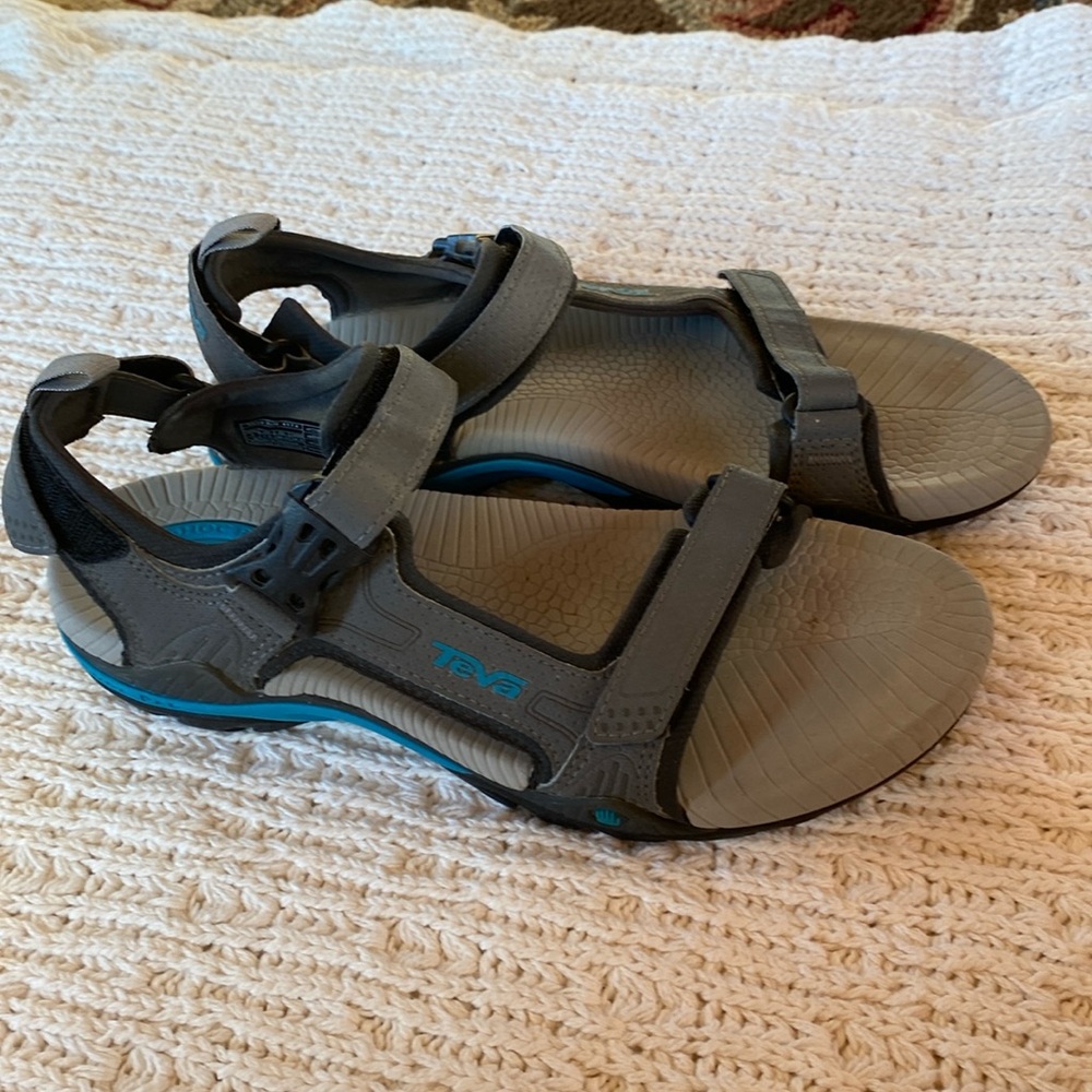 Teva Women’s Sandals Size 9